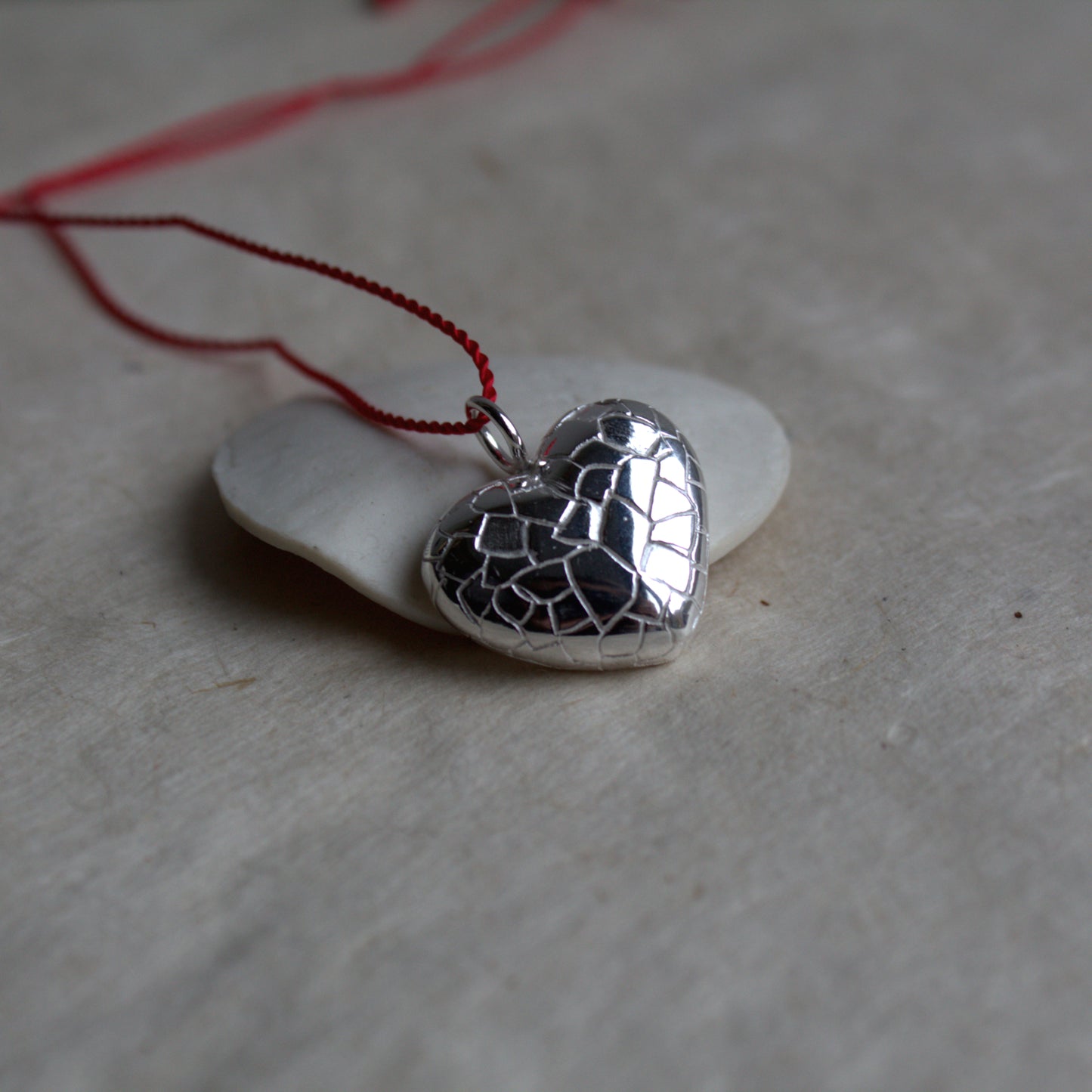 Eggshell heart