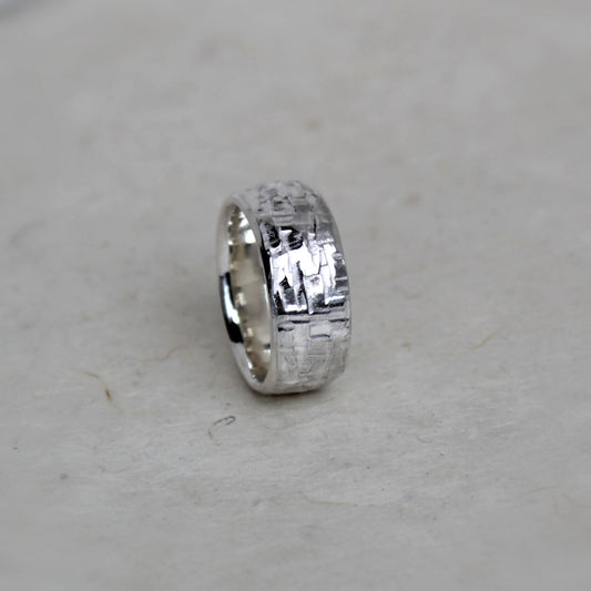 brede bewerkte herenring zilver