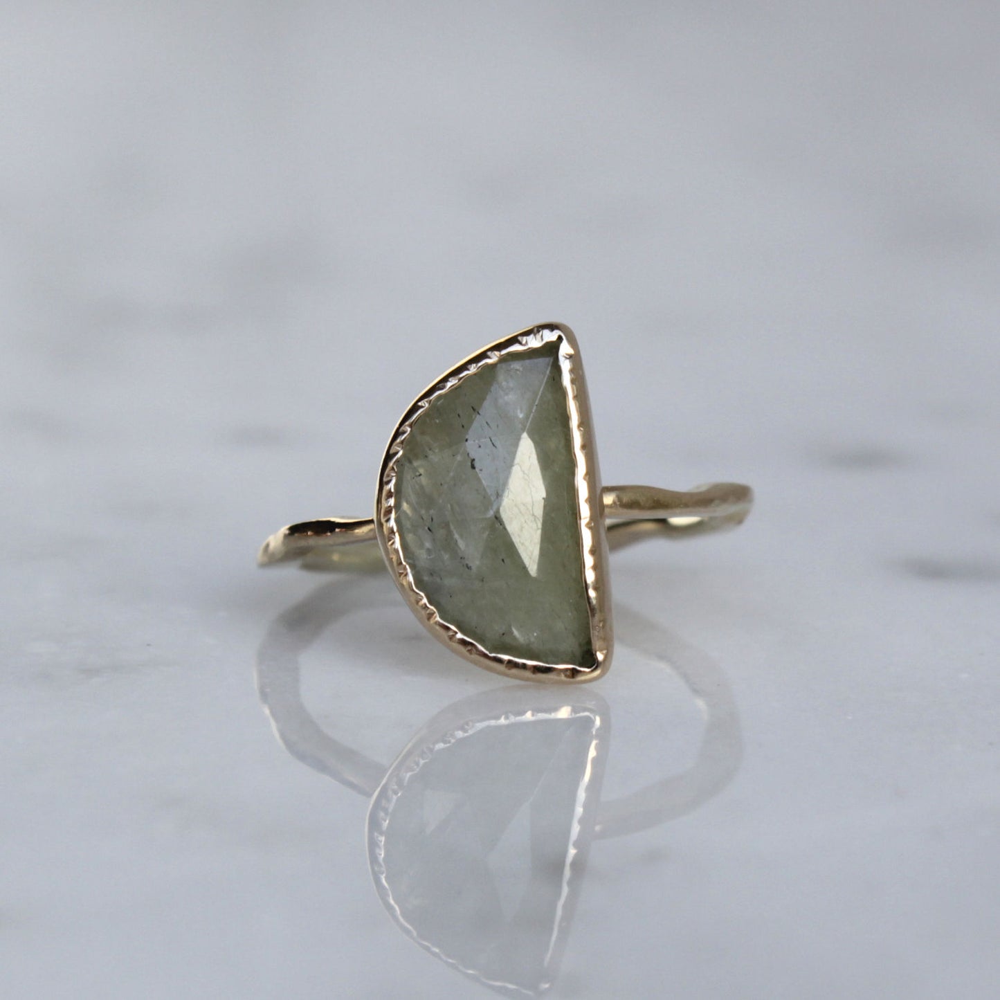 Luna, halve maan ring goud